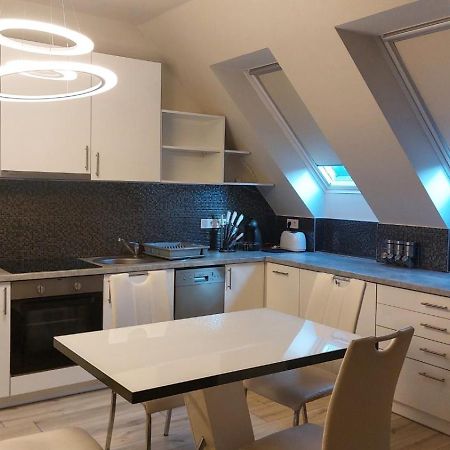 Appartamento Hajnal Apartman Szeged Esterno foto