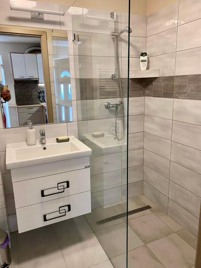 Appartamento Hajnal Apartman Szeged Esterno foto
