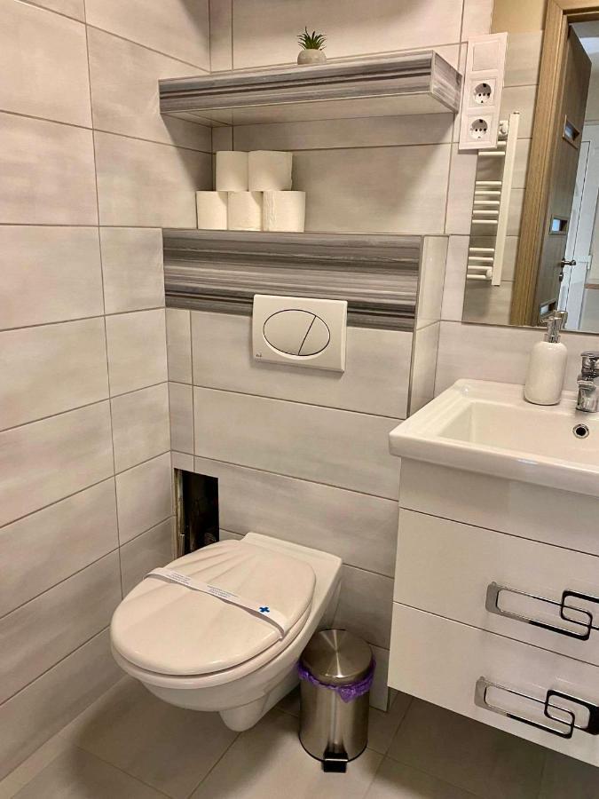 Appartamento Hajnal Apartman Szeged Esterno foto