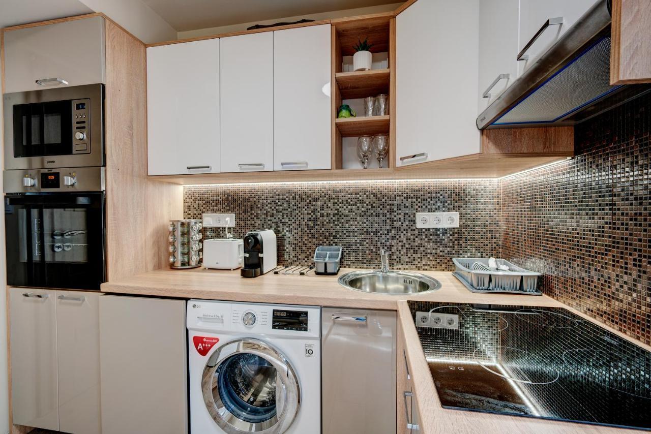 Appartamento Hajnal Apartman Szeged Esterno foto