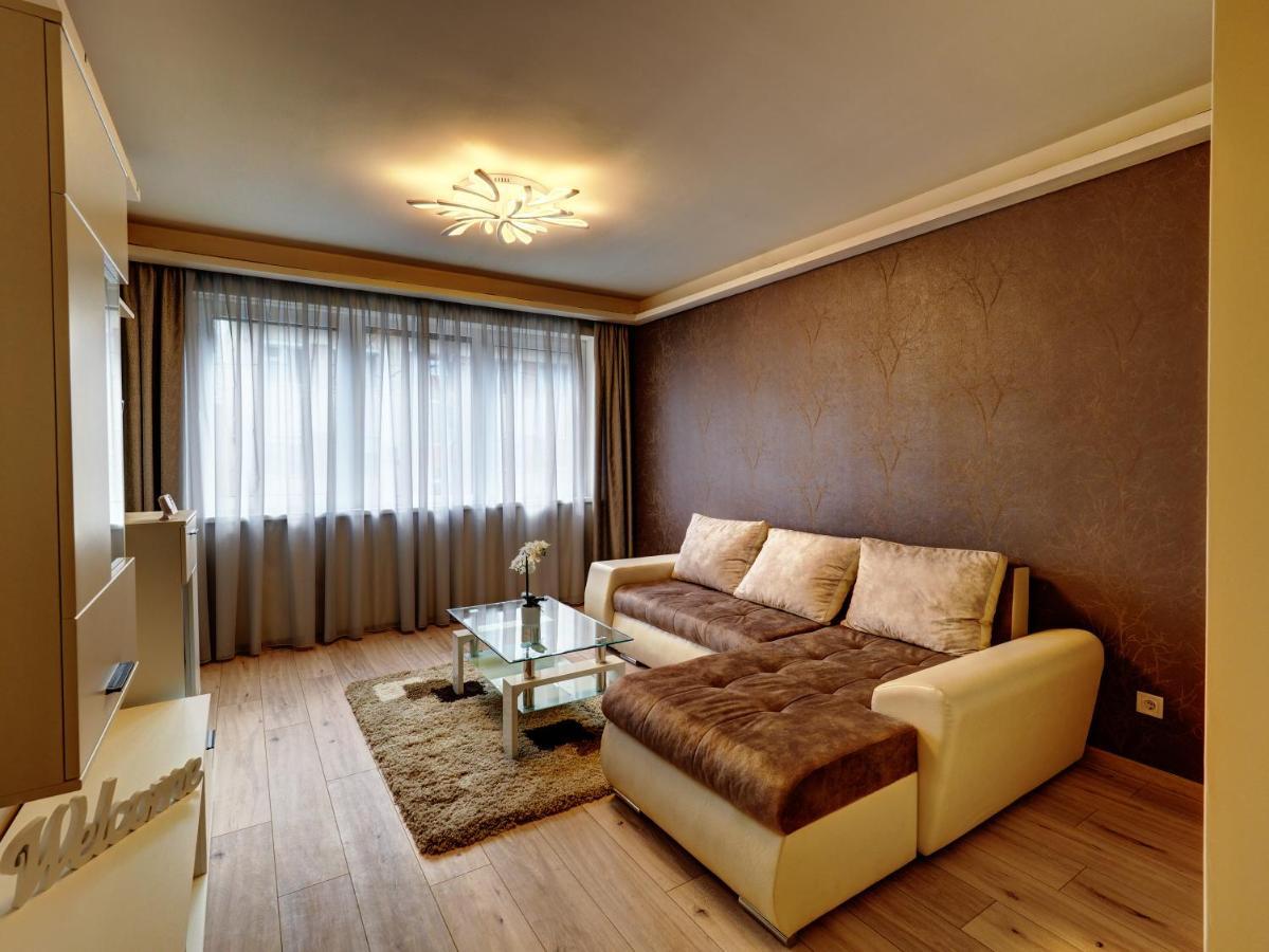 Appartamento Hajnal Apartman Szeged Esterno foto