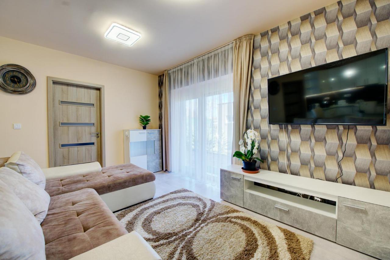Appartamento Hajnal Apartman Szeged Esterno foto
